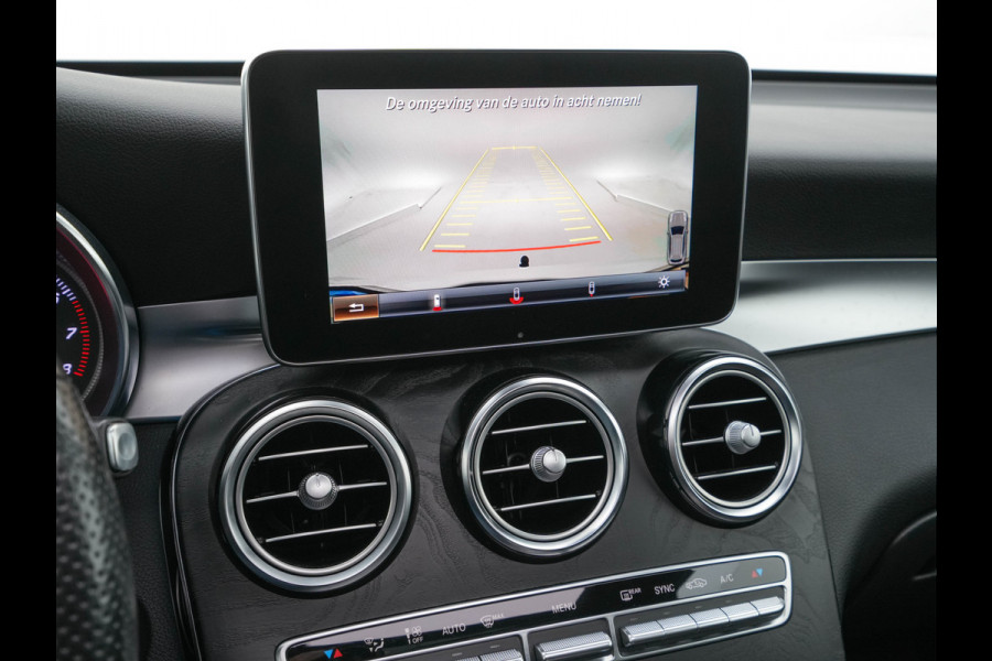 Mercedes-Benz GLC 250 4MATIC Premium AMG-Sportpack Aut. *PANO | LEATHER-MICROFIBRE | FULL-LED | BLINDSPOT | SPORT-SEATS | NAVI-FULLMAP | CAMERA | SHIFT-PADDLES | AMBIENT-LIGHT | HEATED-SEATS | TOWBAR | 19''ALU*