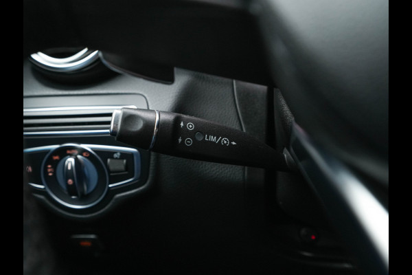 Mercedes-Benz GLC 250 4MATIC Premium AMG-Sportpack Aut. *PANO | LEATHER-MICROFIBRE | FULL-LED | BLINDSPOT | SPORT-SEATS | NAVI-FULLMAP | CAMERA | SHIFT-PADDLES | AMBIENT-LIGHT | HEATED-SEATS | TOWBAR | 19''ALU*