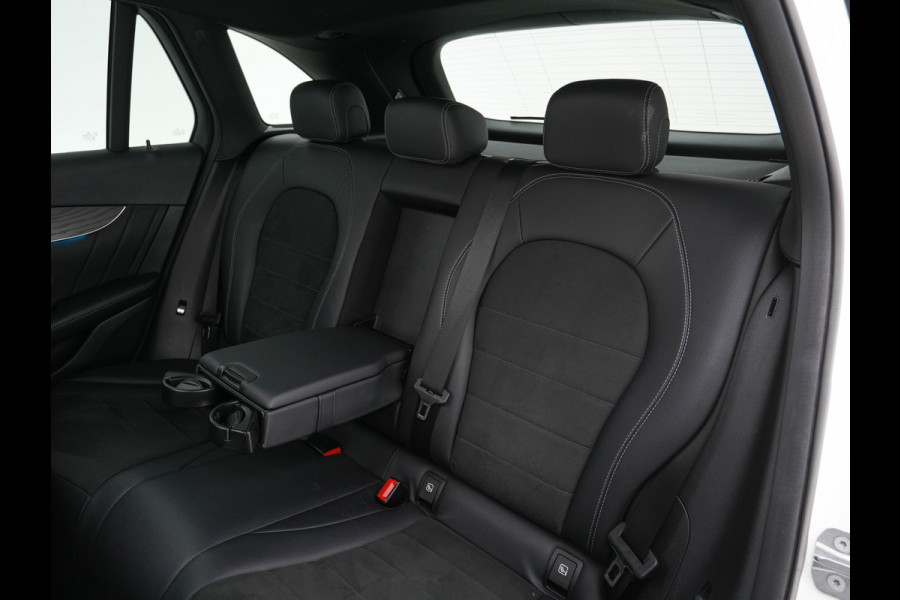 Mercedes-Benz GLC 250 4MATIC Premium AMG-Sportpack Aut. *PANO | LEATHER-MICROFIBRE | FULL-LED | BLINDSPOT | SPORT-SEATS | NAVI-FULLMAP | CAMERA | SHIFT-PADDLES | AMBIENT-LIGHT | HEATED-SEATS | TOWBAR | 19''ALU*