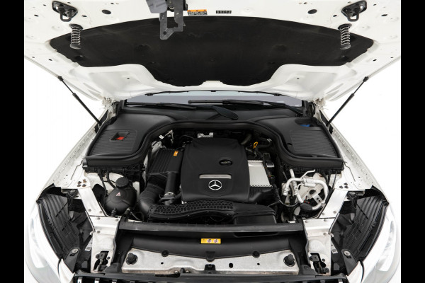 Mercedes-Benz GLC 250 4MATIC Premium AMG-Sportpack Aut. *PANO | LEATHER-MICROFIBRE | FULL-LED | BLINDSPOT | SPORT-SEATS | NAVI-FULLMAP | CAMERA | SHIFT-PADDLES | AMBIENT-LIGHT | HEATED-SEATS | TOWBAR | 19''ALU*