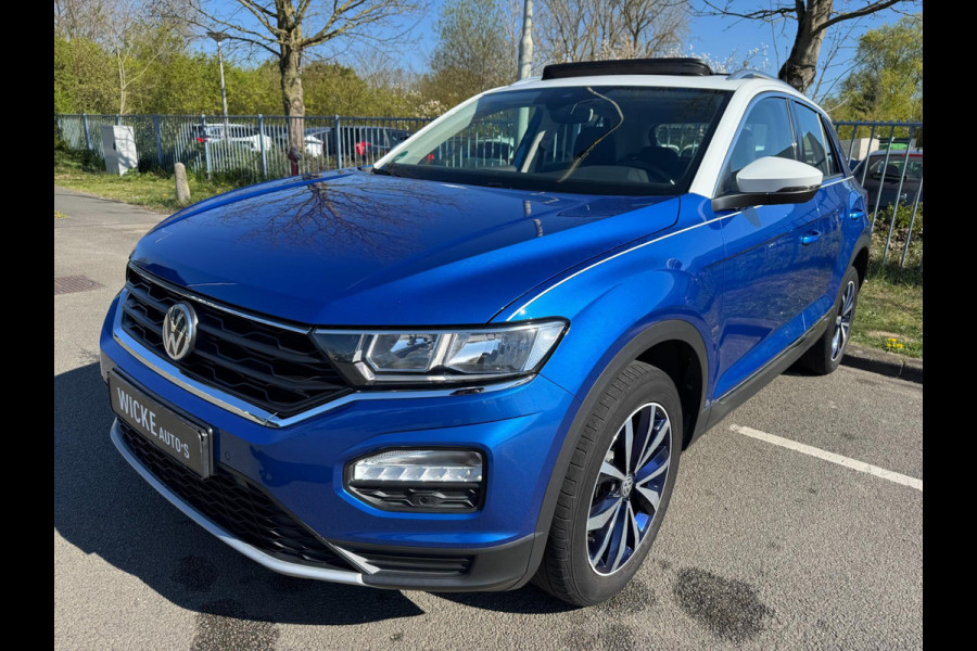 Volkswagen T-Roc 1.5 TSI Sport Camera Panorama Stoelver. Trekhaak