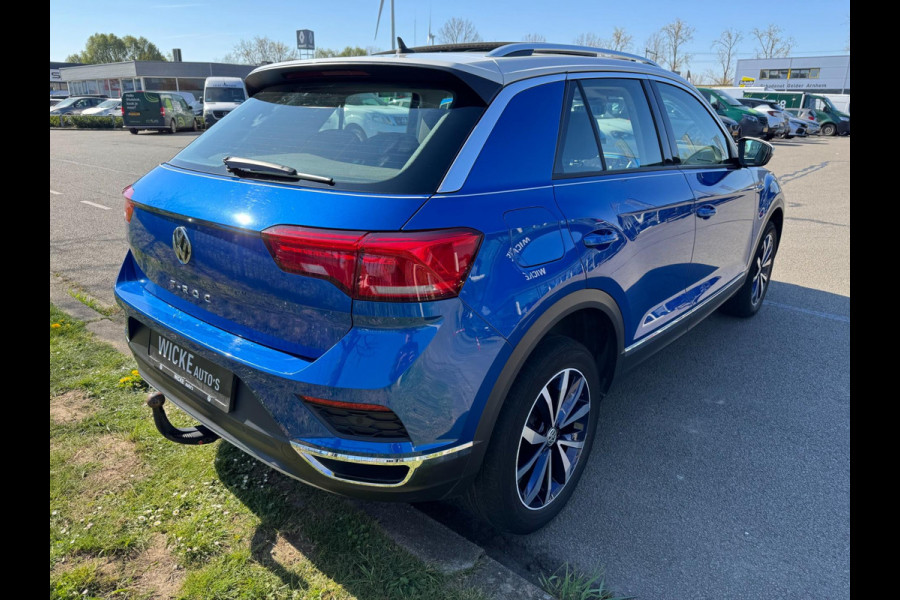 Volkswagen T-Roc 1.5 TSI Sport Camera Panorama Stoelver. Trekhaak