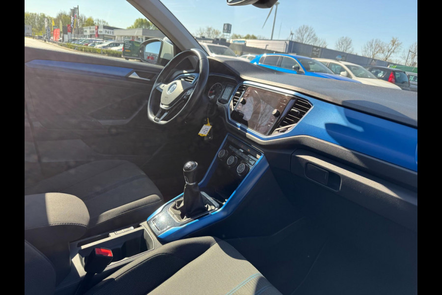 Volkswagen T-Roc 1.5 TSI Sport Camera Panorama Stoelver. Trekhaak