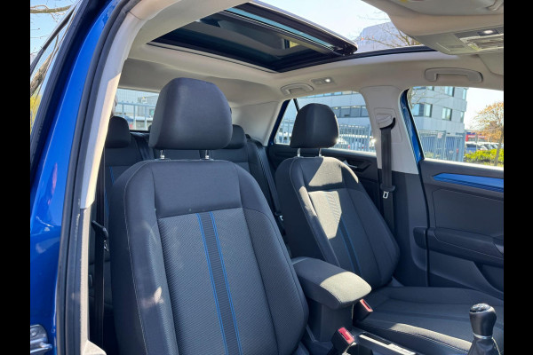 Volkswagen T-Roc 1.5 TSI Sport Camera Panorama Stoelver. Trekhaak