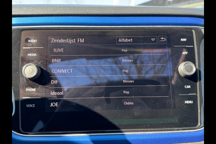 Volkswagen T-Roc 1.5 TSI Sport Camera Panorama Stoelver. Trekhaak