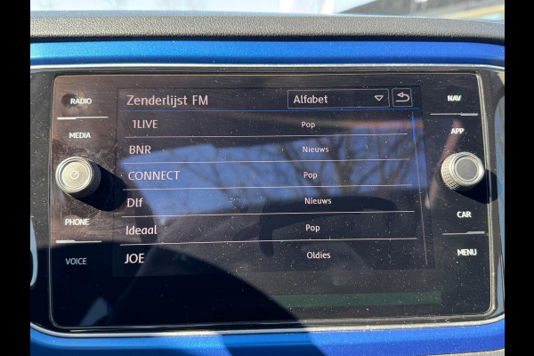 Volkswagen T-Roc 1.5 TSI Sport Camera Panorama Stoelver. Trekhaak