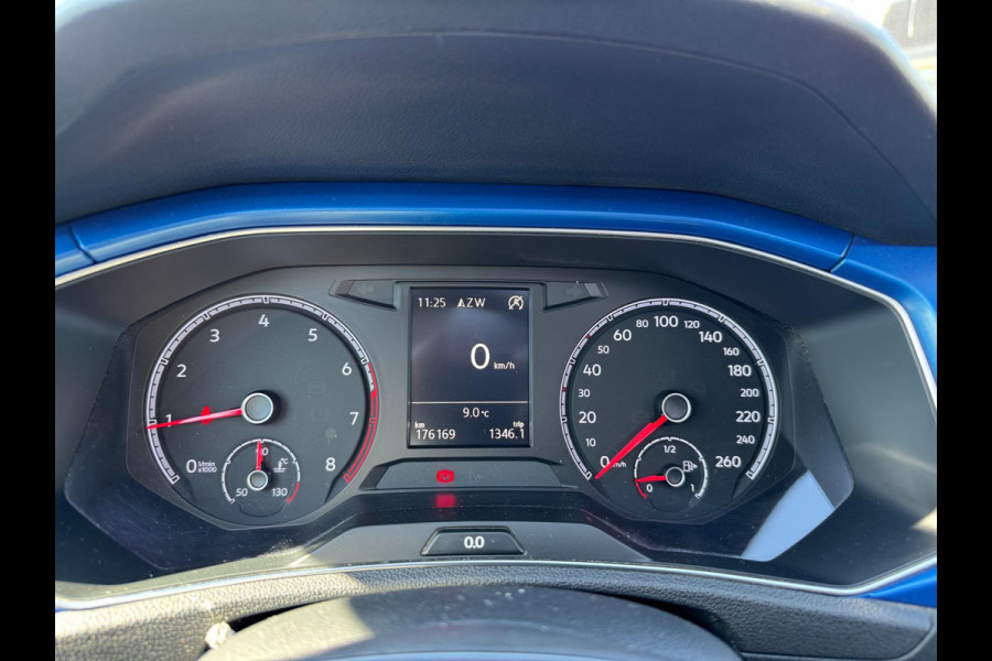Volkswagen T-Roc 1.5 TSI Sport Camera Panorama Stoelver. Trekhaak