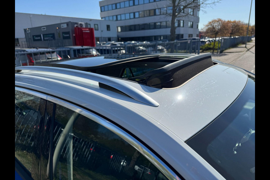 Volkswagen T-Roc 1.5 TSI Sport Camera Panorama Stoelver. Trekhaak