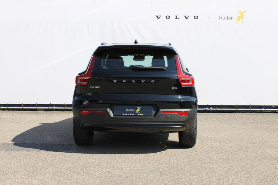 Volvo XC40 B4 211PK Automaat Plus Dark Adaptieve Cruise Control / Semi elektrisch wegklapbare trekhaak / Verwarmbare voorruit / Google Infotainment / Blis / Parkeersensoren voor en achter met parkeercamera