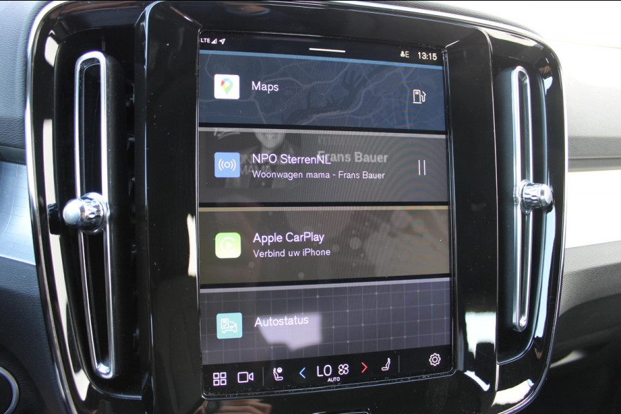 Volvo XC40 B4 211PK Automaat Plus Dark Adaptieve Cruise Control / Semi elektrisch wegklapbare trekhaak / Verwarmbare voorruit / Google Infotainment / Blis / Parkeersensoren voor en achter met parkeercamera