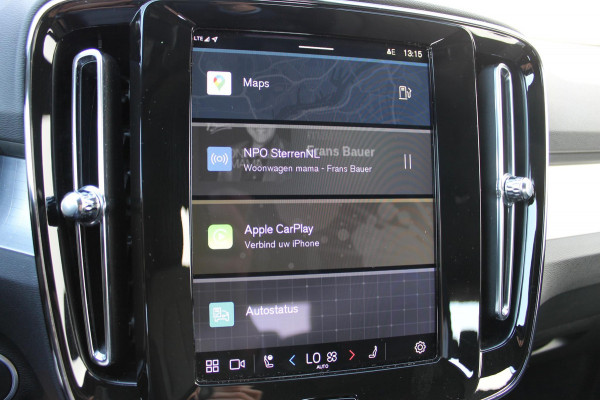 Volvo XC40 B4 211PK Automaat Plus Dark Adaptieve Cruise Control / Semi elektrisch wegklapbare trekhaak / Verwarmbare voorruit / Google Infotainment / Blis / Parkeersensoren voor en achter met parkeercamera