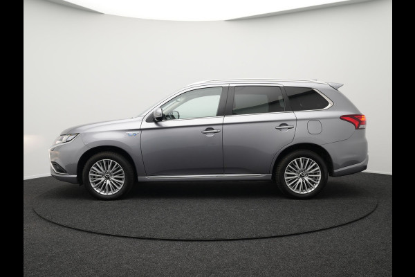 Mitsubishi Outlander 2.4 Intense Plug in Hybrid 225pk PHEV | Alcantara Sportstoelen | Parkeersensoren | Adaptive Cruise | Apple Carplay | Camera | DAB | L.M. 18" | Climate Control |