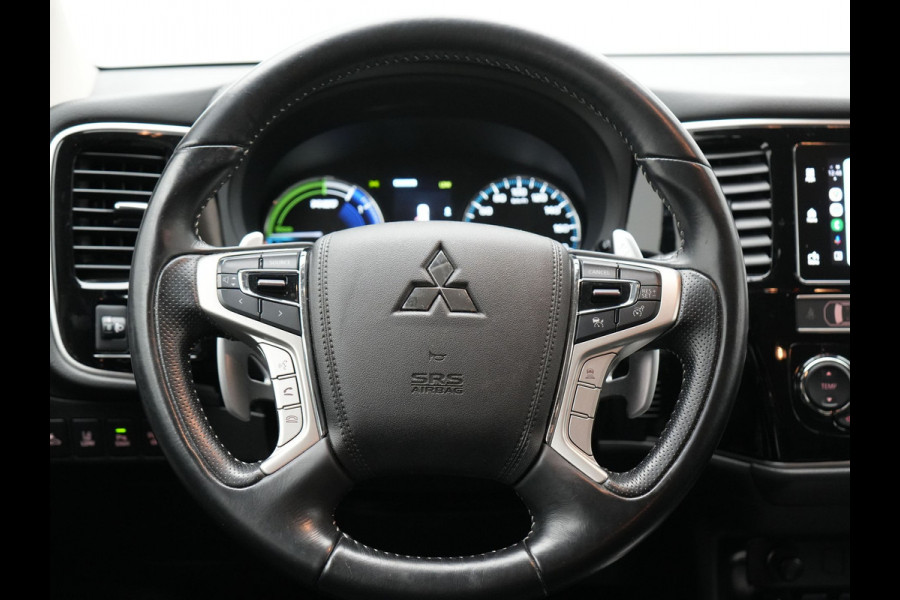 Mitsubishi Outlander 2.4 Intense Plug in Hybrid 225pk PHEV | Alcantara Sportstoelen | Parkeersensoren | Adaptive Cruise | Apple Carplay | Camera | DAB | L.M. 18" | Climate Control |
