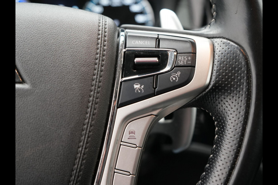 Mitsubishi Outlander 2.4 Intense Plug in Hybrid 225pk PHEV | Alcantara Sportstoelen | Parkeersensoren | Adaptive Cruise | Apple Carplay | Camera | DAB | L.M. 18" | Climate Control |