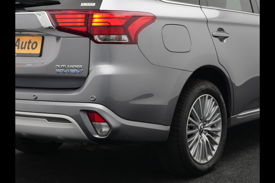 Mitsubishi Outlander 2.4 Intense Plug in Hybrid 225pk PHEV | Alcantara Sportstoelen | Parkeersensoren | Adaptive Cruise | Apple Carplay | Camera | DAB | L.M. 18" | Climate Control |