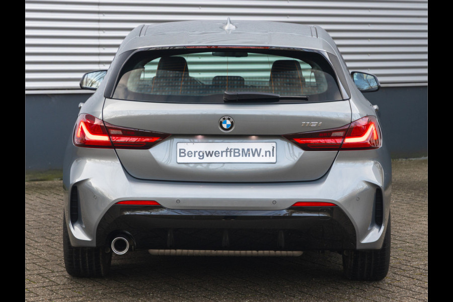 BMW 1-serie 118i M-Sport - Live Cockpit Prof - LED - Stoelverwarming