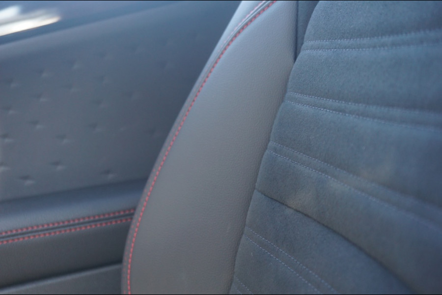 Ford Kuga PHEV ST-LINE AUTOMAAT B&O AUDIO | NAVI | CARPLAY | STOELVERW!