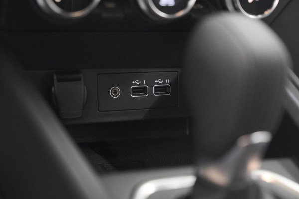 Renault Clio 1.6 E-Tech Full Hybrid 145 techno | 360 Camera | Bose Audio | Stoelverwarming | 9.3 Inch Groot Scherm