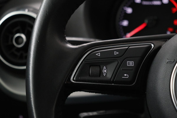 Audi Q2 35 TFSI Sport | Trekhaak | Camera | Navigatie | Sportstoelen | Climate control | PDC | Cruise control | Bluetooth