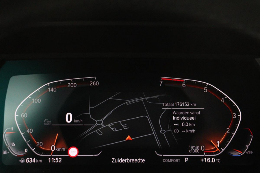 BMW 1-serie 118i M Sport | Carplay | Sportstoelen | Full LED | Live Cockpit | Navigatie | Climate control | PDC | Cruise control | Getint glas
