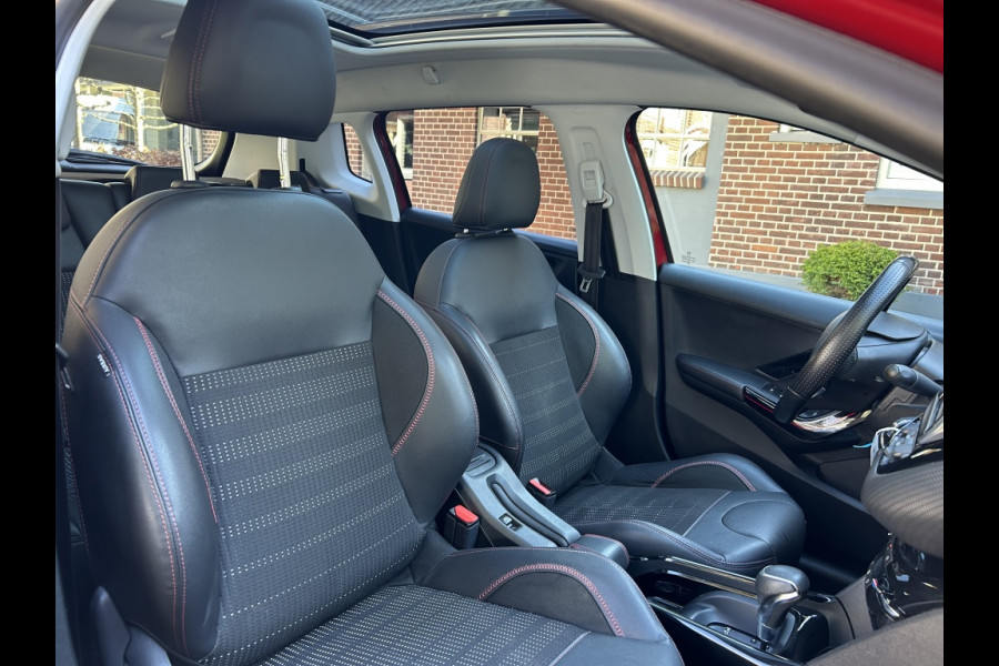 Peugeot 2008 1.2 110pk Automaat GT-Line Panodak, Navi, Carplay, PDC