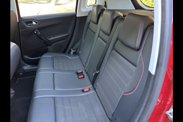 Peugeot 2008 1.2 110pk Automaat GT-Line Panodak, Navi, Carplay, PDC