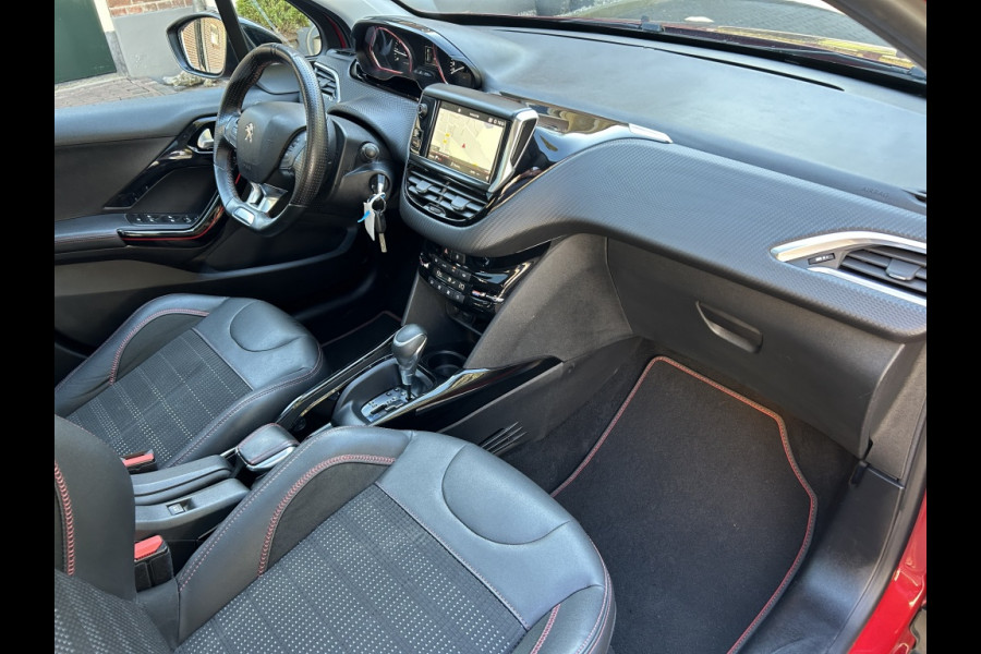 Peugeot 2008 1.2 110pk Automaat GT-Line Panodak, Navi, Carplay, PDC