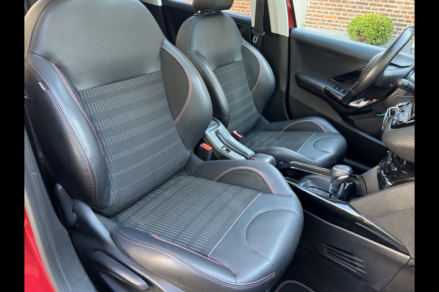 Peugeot 2008 1.2 110pk Automaat GT-Line Panodak, Navi, Carplay, PDC