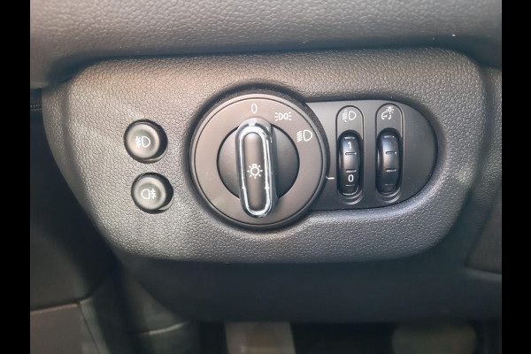 MINI Clubman 1.5 One Salt Business | automaat | navigatie | Apple Carplay/Android Auto | PDC
