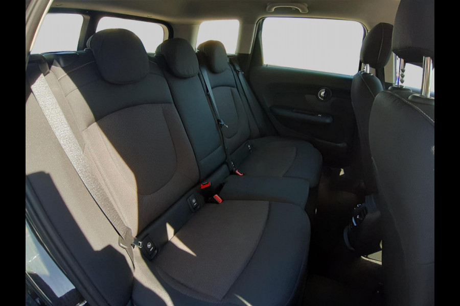 MINI Clubman 1.5 One Salt Business | automaat | navigatie | Apple Carplay/Android Auto | PDC
