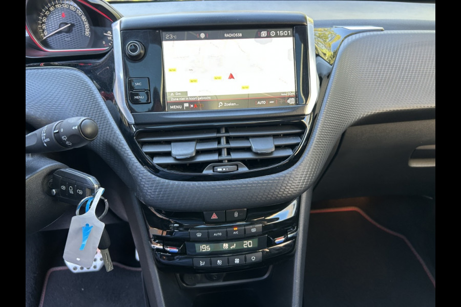 Peugeot 2008 1.2 110pk Automaat GT-Line Panodak, Navi, Carplay, PDC