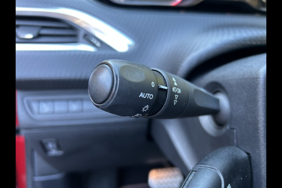 Peugeot 2008 1.2 110pk Automaat GT-Line Panodak, Navi, Carplay, PDC