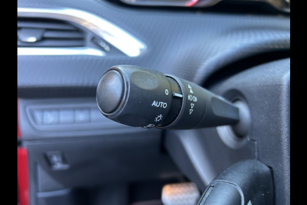Peugeot 2008 1.2 110pk Automaat GT-Line Panodak, Navi, Carplay, PDC