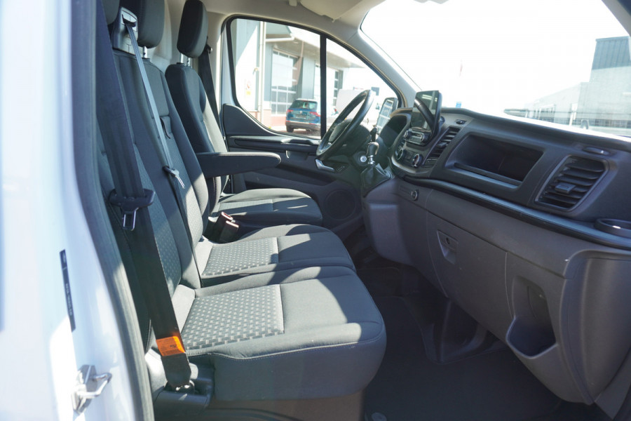 Ford Transit Custom 300S 2.0 TDCI 130PK L1H1 Trend Nr. V049 | Airco | Cruise | Navi | Trekhaak | Iaadruimte inrichting