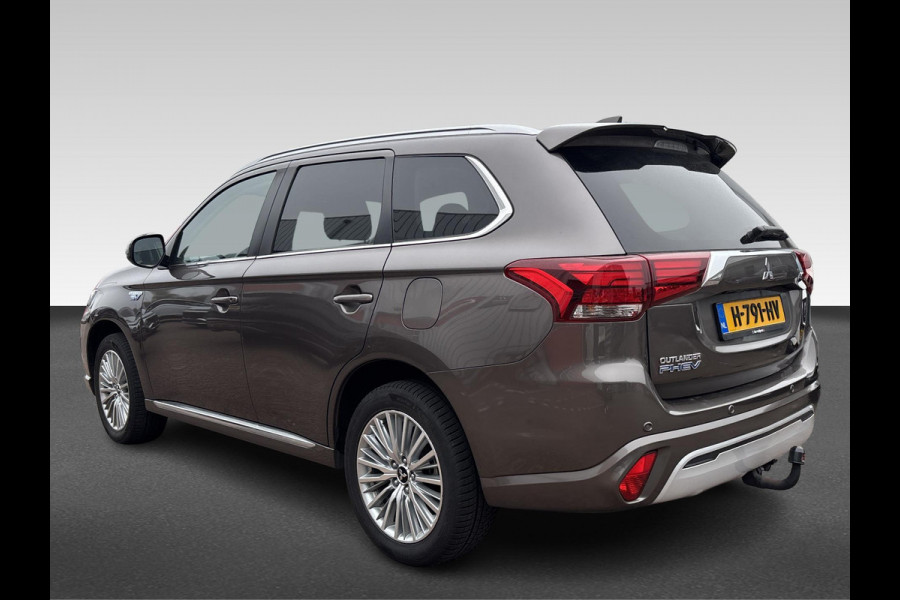 Mitsubishi Outlander 2.4 PHEV Pure+ Apple Carplay/Android Auto | stoelverwarming | trekhaak
