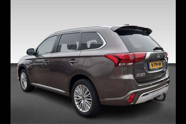 Mitsubishi Outlander 2.4 PHEV Pure+ Apple Carplay/Android Auto | stoelverwarming | trekhaak