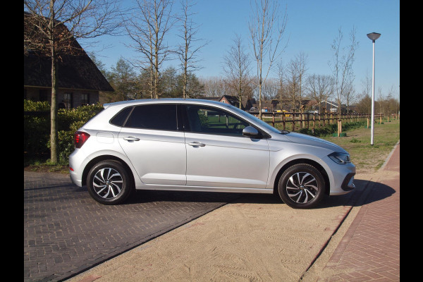 Volkswagen Polo 1.0 TSI Life Business | Apple Carplay | Cruise Control | Parkeersensoren | Stoelverwarming | Automaat |