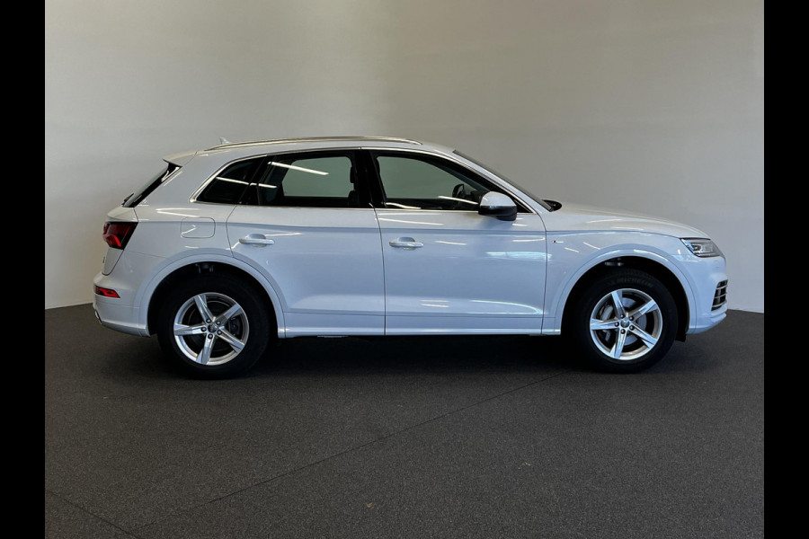 Audi Q5 50 TFSI e S edition 299 PK S-Line Airco | ECC MMI Navi Plus Cruise Control PDC VA Trekhaak