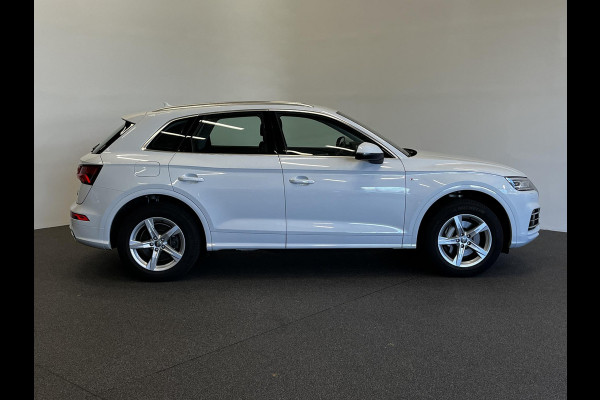 Audi Q5 50 TFSI e S edition 299 PK S-Line Airco | ECC MMI Navi Plus Cruise Control PDC VA Trekhaak