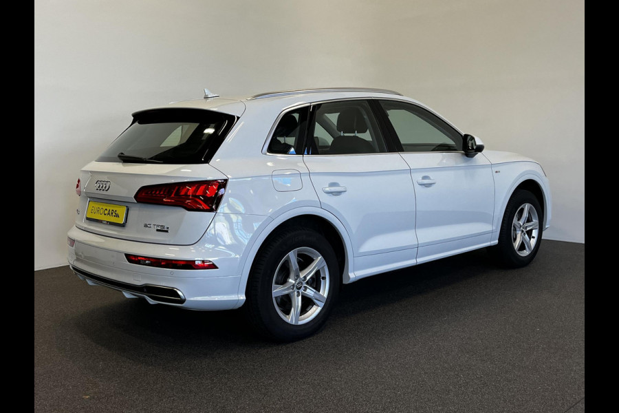 Audi Q5 50 TFSI e S edition 299 PK S-Line Airco | ECC MMI Navi Plus Cruise Control PDC VA Trekhaak