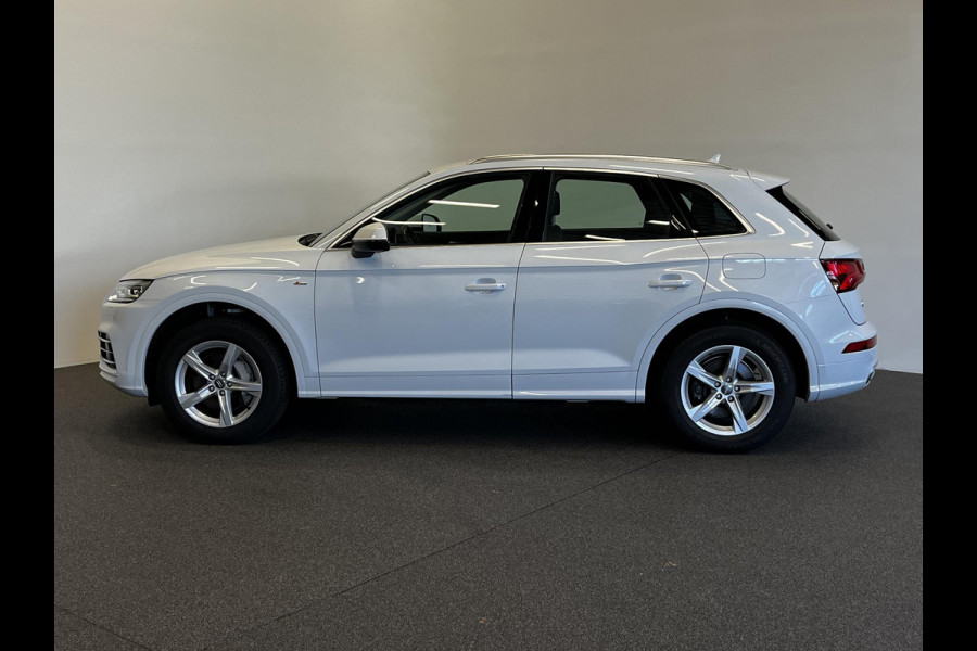 Audi Q5 50 TFSI e S edition 299 PK S-Line Airco | ECC MMI Navi Plus Cruise Control PDC VA Trekhaak
