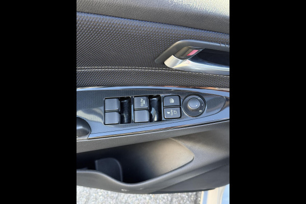 Mazda 2 1.5 Skyactiv-G Luxury Automaat | iACTIVSENSE PACK | CAMERA | STOELVERWARMING |