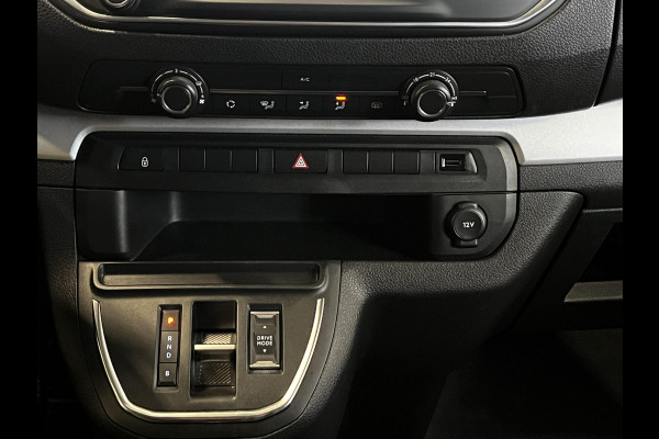 Toyota PROACE Electric Shuttle Long Extra Range Cool 75 kWh 9 pers. Navigatie Apple Carplay/Android Auto Parkeersensoren Cruise Control Lichtmetalen velgen Getinte ramen Airco