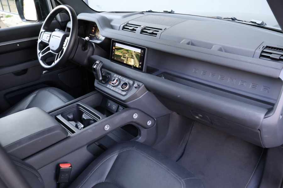 Land Rover Defender 110 P400e X-Dynamic SE URBAN | ADAPTIVE CRUISE | TREKHAAK | STOELVERWARMING | STUURVERWARMING | ELEKTRISCHE STOELEN |
