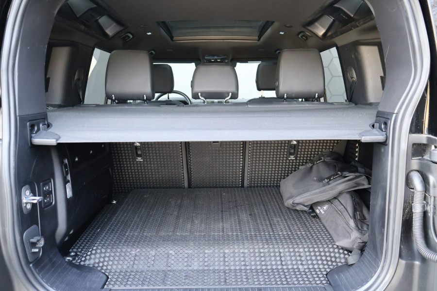 Land Rover Defender 110 P400e X-Dynamic SE URBAN | ADAPTIVE CRUISE | TREKHAAK | STOELVERWARMING | STUURVERWARMING | ELEKTRISCHE STOELEN |