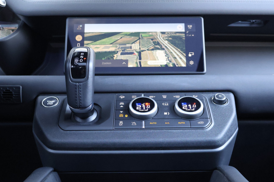 Land Rover Defender 110 P400e X-Dynamic SE URBAN | ADAPTIVE CRUISE | TREKHAAK | STOELVERWARMING | STUURVERWARMING | ELEKTRISCHE STOELEN |