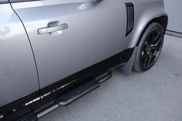 Land Rover Defender 110 P400e X-Dynamic SE URBAN | ADAPTIVE CRUISE | TREKHAAK | STOELVERWARMING | STUURVERWARMING | ELEKTRISCHE STOELEN |