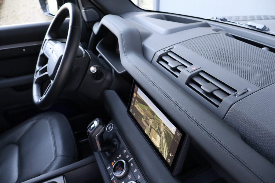 Land Rover Defender 110 P400e X-Dynamic SE URBAN | ADAPTIVE CRUISE | TREKHAAK | STOELVERWARMING | STUURVERWARMING | ELEKTRISCHE STOELEN |