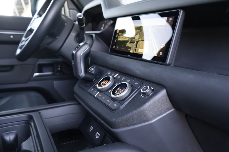 Land Rover Defender 110 P400e X-Dynamic SE URBAN | ADAPTIVE CRUISE | TREKHAAK | STOELVERWARMING | STUURVERWARMING | ELEKTRISCHE STOELEN |