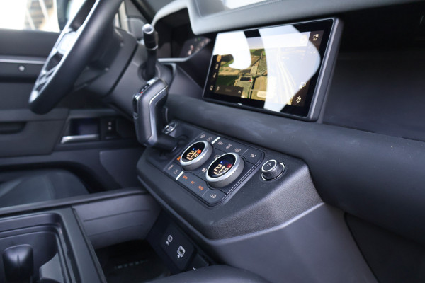 Land Rover Defender 110 P400e X-Dynamic SE URBAN | ADAPTIVE CRUISE | TREKHAAK | STOELVERWARMING | STUURVERWARMING | ELEKTRISCHE STOELEN |